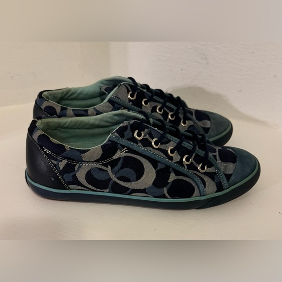 Coach Barrett blue shoes size 9 Women's Casual Shoe. Elevate your casual style - Picture 2 of 15